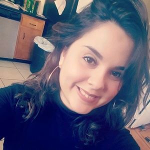 Meet your Posher, Vanessa